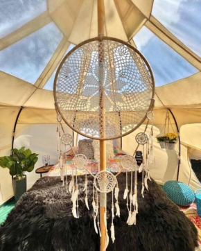 The Pisces-a stargazing, luxury glamping tent